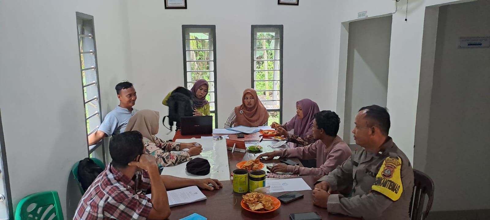 Tingkatkan Kamtibmas, Bhabinkamtibmas Polsek Bosar Maligas Lakukan Sambang dan Patroli ke Kantor Pangulu Nagori Huta Parik Tingkatkan Kamtibmas, Bhabinkamtibmas Polsek Bosar Maligas Lakukan Sambang dan Patroli ke Kantor Pangulu Nagori Huta Parik