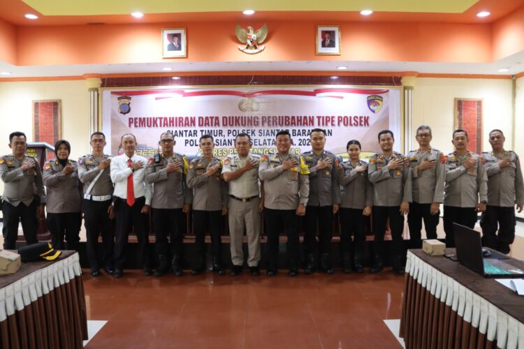 Polres Pematangsiantar Sambut Tim Pemuktahiran Data Dukungan Perubahan Tipe Tiga Polsek TA 2025 Polres Pematangsiantar Sambut Tim Pemuktahiran Data Dukungan Perubahan Tipe Tiga Polsek TA 2025