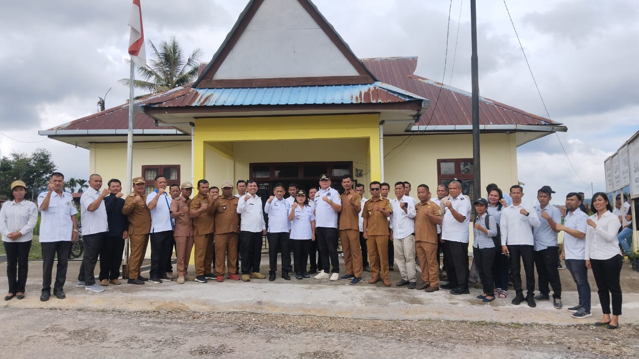 Pemkab Pakpak Bharat Gelar Apel Bersama Peringati Hari Desa Nasional tahun 2025