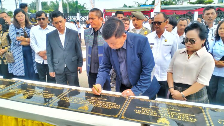Bupati Radiapoh Resmikan Gedung Sanggar Seni dan Budaya Simalungun, Stadion Mini dan Sejumlah Bangunan Lainnya