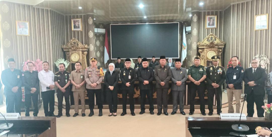 DPRD Way Kanan Gelar Paripurna Perdana Tahun 2025, Penetapan Pasangan Calon Bupati dan Wakil Bupati Terpilih
