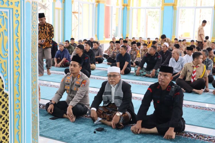Sinergi untuk Keberkahan, Batalyon C Pelopor Satuan Brimob Polda Sumut Gelar Shalat Bersama dan Jumat Berkah di Masjid Al-Fatimah
