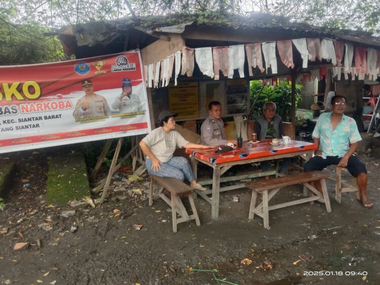 Polsek Siantar Barat Patroli Kampung Bebas Dari Narkoba di Jalan Jawa