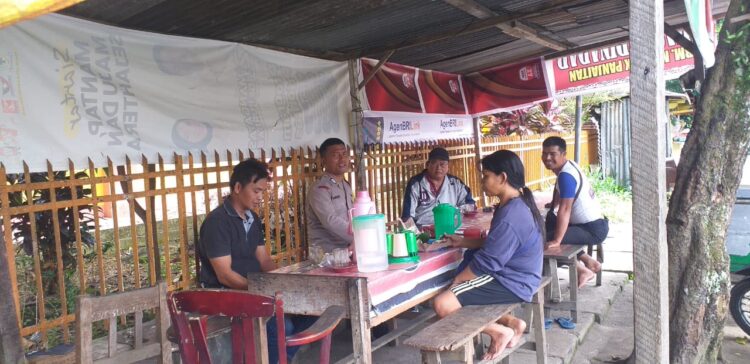 Polsek Siantar Selatan Sambangi Pemulung, Ingatkan Tidak Mengambil Barang Bekas Tanpa Seijin Pemilik
