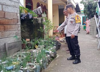 Polsek Siantar Timur Sambangi Warga yang Manfaatkan Pekarangan Dukung Ketahanan Pangan