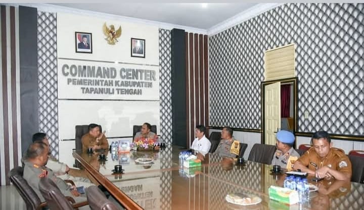 Jalin Sinergitas, Kapolres Tapteng AKBP Wahyu Endrajaya Silaturahmi Dengan Pemkab Tapteng Jalin Sinergitas, Kapolres Tapteng AKBP Wahyu Endrajaya Silaturahmi Dengan Pemkab Tapteng