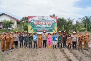 Polres Pematangsiantar Laksanakan Penanaman Benih Jagung Serentak 1 Juta Hektare di Sumber Jaya