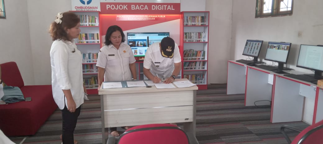 Pelajar Manfaatkan Pojok Baca Digital di Kecamatan Kerajaan Untuk Menimba Ilmu 