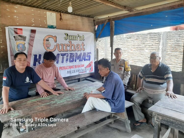 Polsek Siantar Timur Ajak Warga Jaga Kamtibmas Melalui Jumat Curhat Kamtibmas