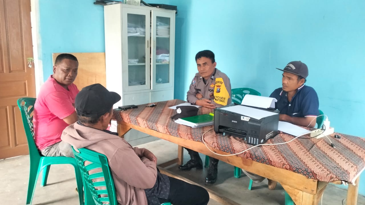 Bhabinkamtibmas Dolok Pardamean Berhasil Mediasi Konflik Warga Lewat Problem Solving Bhabinkamtibmas Dolok Pardamean Berhasil Mediasi Konflik Warga Lewat Problem Solving