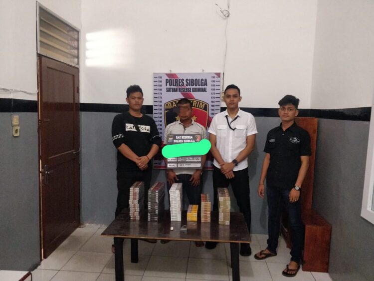 Tim Opsnal Sat Reskrim Polres Sibolga Tangkap Pelaku Pencurian dari Mobil Box Tim Opsnal Sat Reskrim Polres Sibolga Tangkap Pelaku Pencurian dari Mobil Box