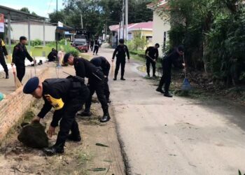 Brimob Polda Sumut Gelar Baksos dan Jumat Berkah di Masjid Nurul Iman Tebing Tinggi