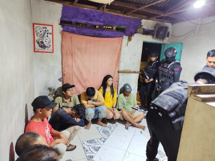 Brimob Polda Sumut dan Polrestabes Medan Berhasil Tangkap 7 Orang Lagi Pesta Narkoba di Denai