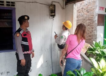 Sat Samapta Polres Pematangsiantar Dampingi Petugas PLN Laksanakan P2TL