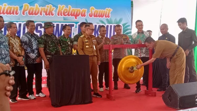 Bupati Way Kanan Didampingi Bupati Terpilih Resmikan Pabrik Kelapa Sawit PT. Pesona Sawit Makmur