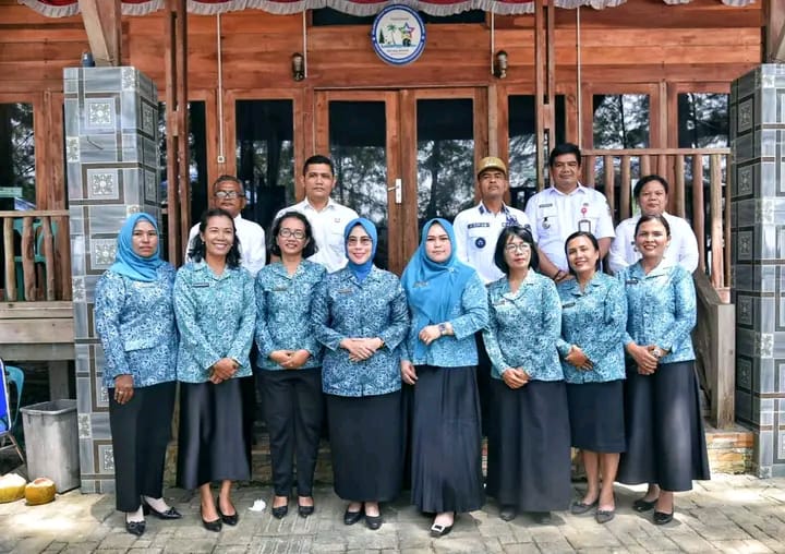 Pj Ketua TP PKK Kabupaten Tapanuli Tengah Lakukan Kunjungan Kerja dan Pembinaan PKK