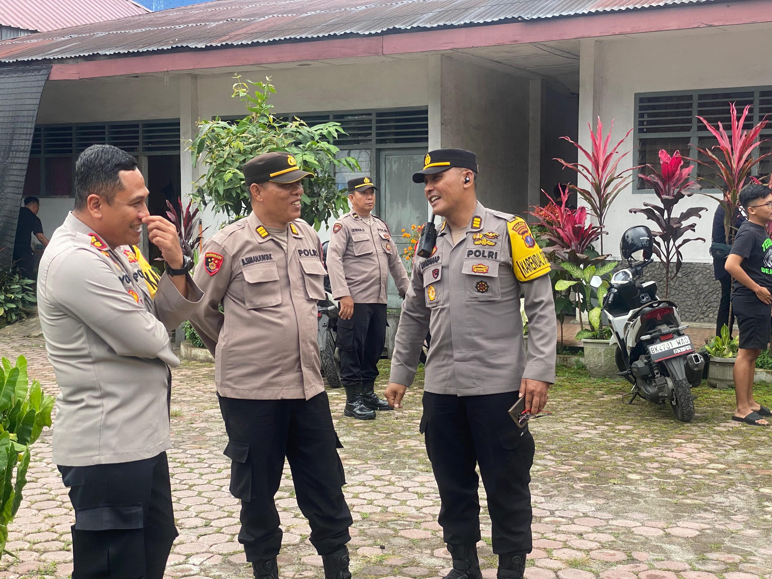 Kapolres Pematangsiantar Pimpin Pengamanan Rapat Pleno Terbuka Penetapan Pasangan Calon Wali Kota dan Wakil Wali Kota Terpilih 2024 Kapolres Pematangsiantar Pimpin Pengamanan Rapat Pleno Terbuka Penetapan Pasangan Calon Wali Kota dan Wakil Wali Kota Terpilih 2024