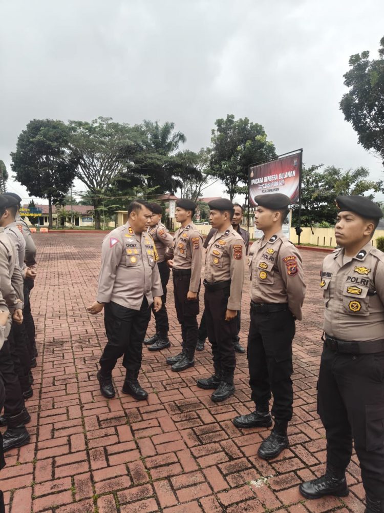 Kapolres Simalungun Tekankan Pentingnya Integritas dan Profesionalisme Kepada Bintara Remaja Polda Sumut Kapolres Simalungun Tekankan Pentingnya Integritas dan Profesionalisme Kepada Bintara Remaja Polda Sumut