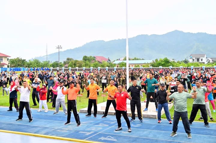 Pj Bupati Tapteng, Bupati dan Wakil Bupati Tapteng Terpilih Kompak Ikut Senam Pagi Jumat Sehat