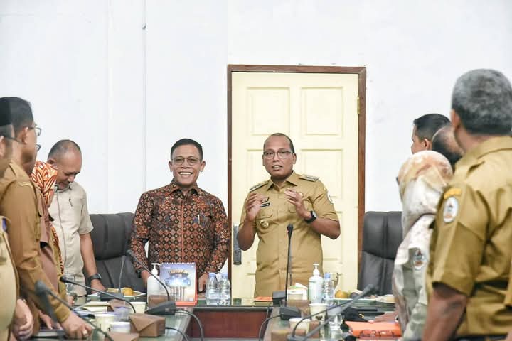 PJ Bupati Tapteng Undang Bupati Dan Wakil Bupati Tapteng Terpilih Di Mild Open Rakorpem PJ Bupati Tapteng Undang Bupati Dan Wakil Bupati Tapteng Terpilih Di Mild Open Rakorpem