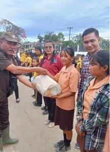 Peduli Pendidikan di Simalungun, PT Alegrindo Nusantara Beri Hadiah Untuk Siswa Berprestasi Peduli Pendidikan di Simalungun, PT Alegrindo Nusantara Beri Hadiah Untuk Siswa Berprestasi