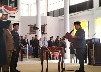 Ketua DPRD Way Kanan Resmi Melantik Elyas Yusman Dan Haprin Menjadi Anggota DPRD PAW Periode Jabatan 2024-2029.