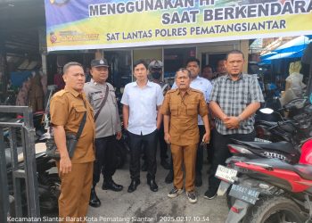 Kasub Sektor Pasar Horas Polseķ Siantar Barat Bersama Disdik Patroli Anak Sekolah Bolos