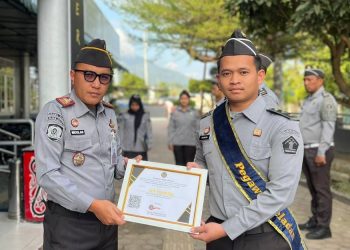 Berikan Penghargaan, Rutan Kelas IIB Balige Apresiasi Kinerja Pegawai Teladan