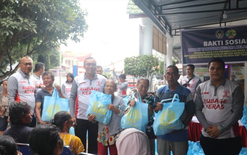 Rutan Kelas IIB Balige Salurkan Bansos kepada Masyarakat dan Keluarga WBP yang Kurang Mampu Rutan Kelas IIB Balige Salurkan Bansos kepada Masyarakat dan Keluarga WBP yang Kurang Mampu