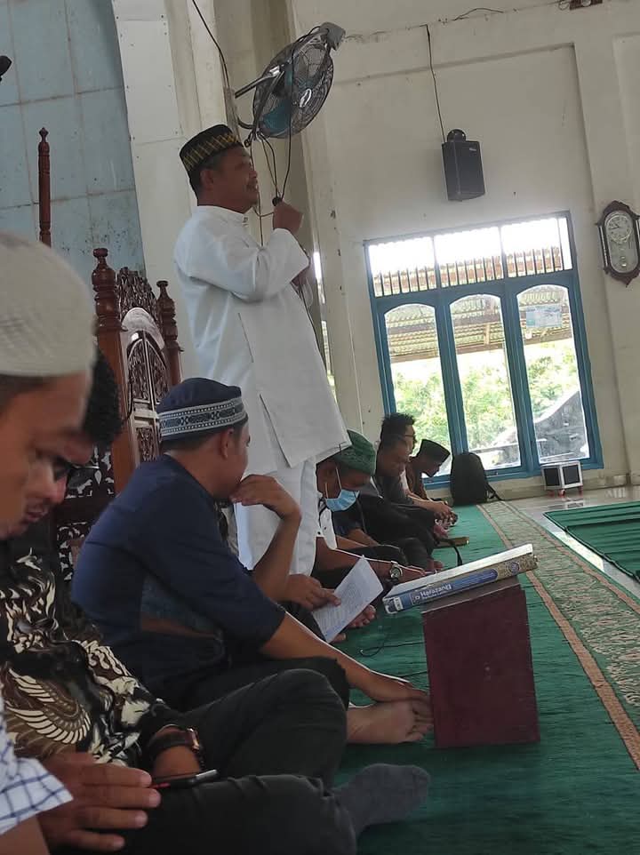Pemkab Pakpak Bharat Gelar Pengajian dan Ceramah Rutin di Masjid Raya Salak