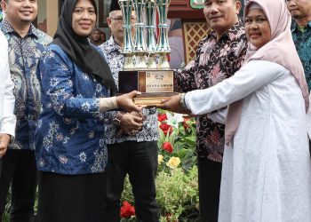 Wali Kota Pematangsiantar Diwakili Wakil Wali Herlina Menutup Resmi  MTQ ke-57 Tahun 2025 Tingkat Kecamatan Siantar Martoba