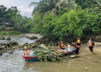 Brimob Polda Sumut Bantu Nelayan Gunungsitoli Dalam Pemasangan Rumpon, Tingkatkan Hasil Tangkapan