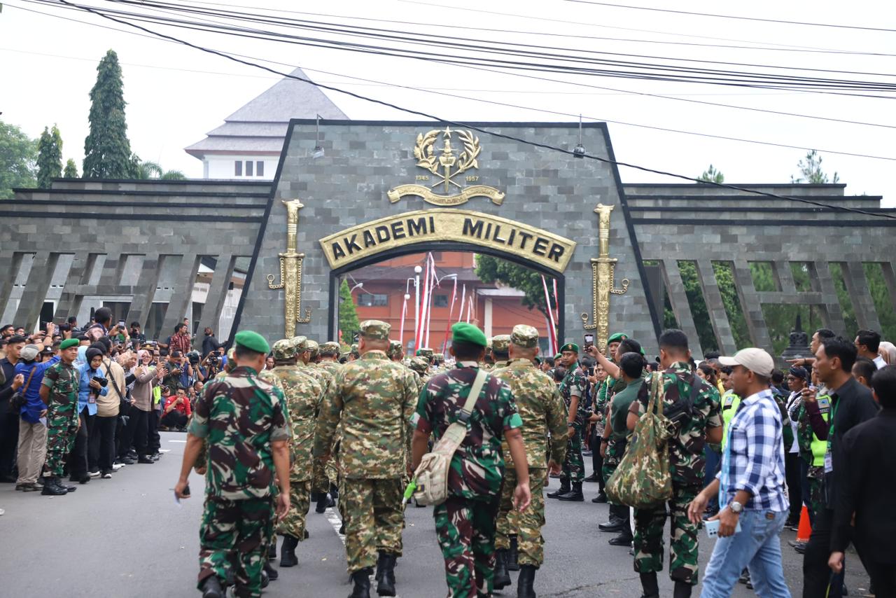 Bupati Pakpak Bharat Franc Bernhard Tumanggor Ikuti Retret Kepala Daerah se-Indonesia di Kompleks Akademi Militer Magelang 