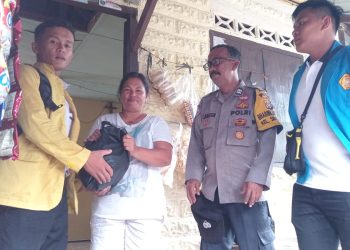 Polres Sibolga Bagikan Baksos Polri Presisi Kepada Warga Yang Kurang Mampu