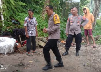 Polsek Siantar Martoba Lakukan Pengecekan Tanah Longsor di Jalan Amaliya Blok 9