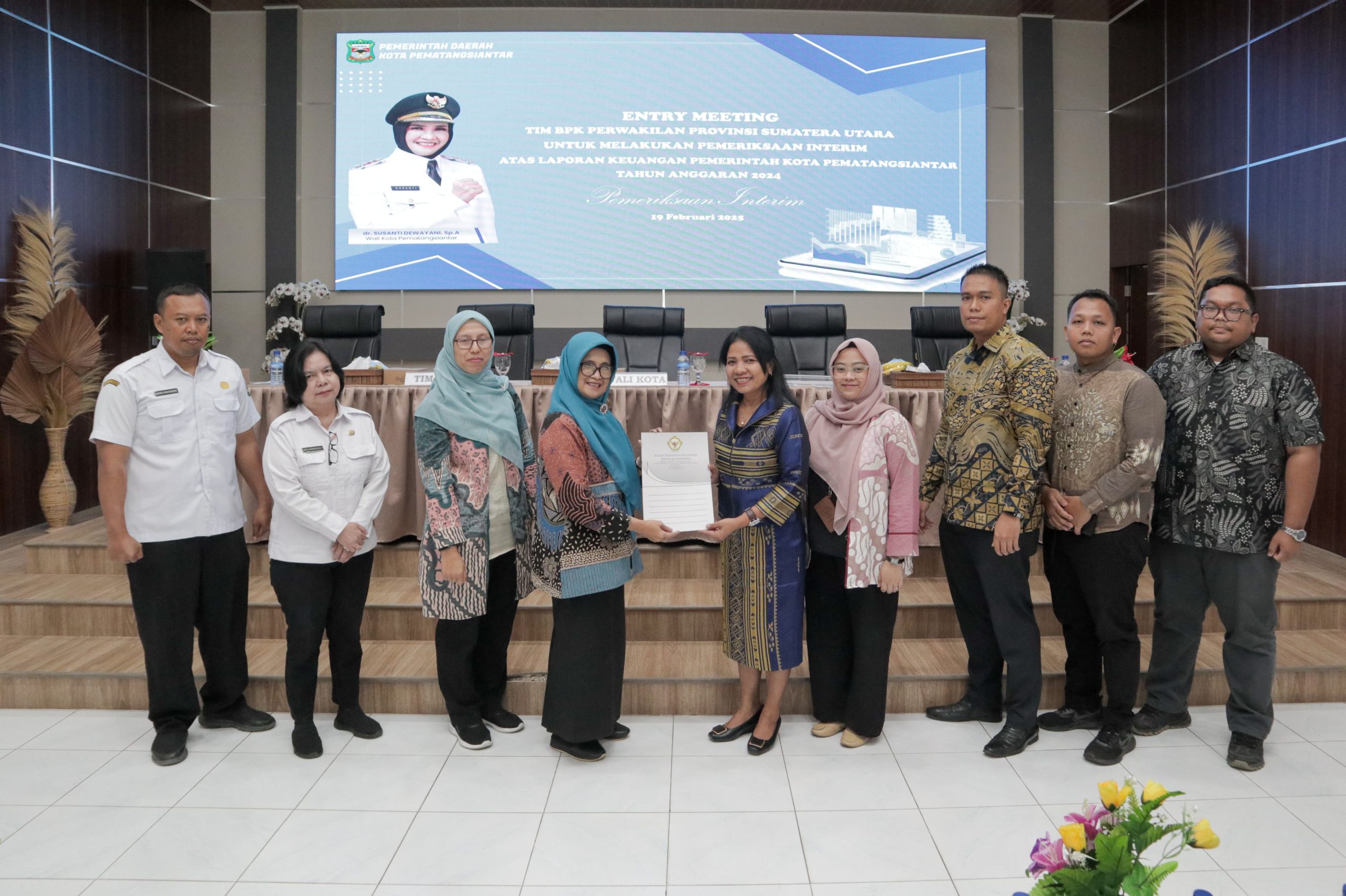 Wali Kota Pematangsiantar dr Susanti Melakukan Entry Meeting dengan Tim BPK RI Perwakilan Provinsi Sumut Wali Kota Pematangsiantar dr Susanti Melakukan Entry Meeting dengan Tim BPK RI Perwakilan Provinsi Sumut