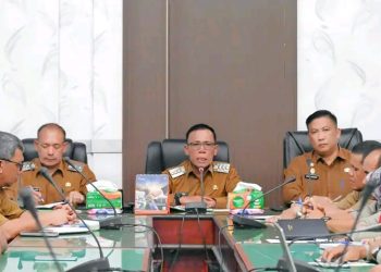 Bupati Tapteng Langsung Pimpin Rakorpem Dihari Pertama Kerja