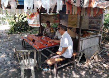 Sambang Kampung Bebas Narkoba, Bhabinkamtibmas Polsek Siantar Barat Patroli di Jalan Jawa