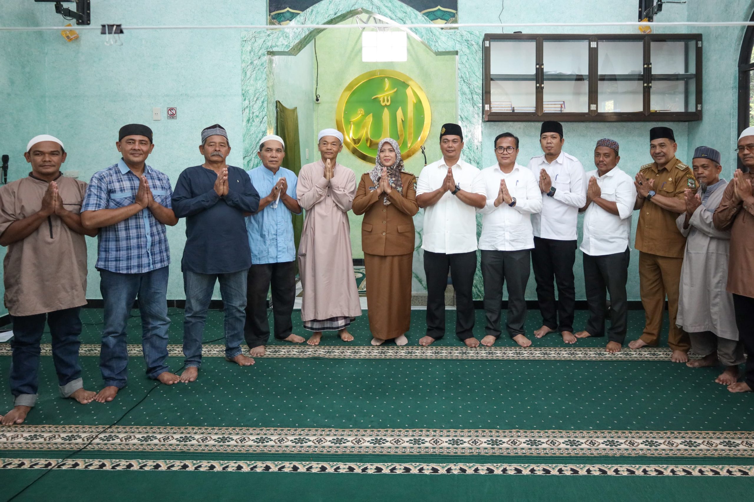 Ramadhan Berbagi, Wakil Wali Kota Pematangsiantar Herlina dan Dirut Perumda Tirta Uli Kunjungi Masjid Al-Fatih Ramadhan Berbagi, Wakil Wali Kota Pematangsiantar Herlina dan Dirut Perumda Tirta Uli Kunjungi Masjid Al-Fatih