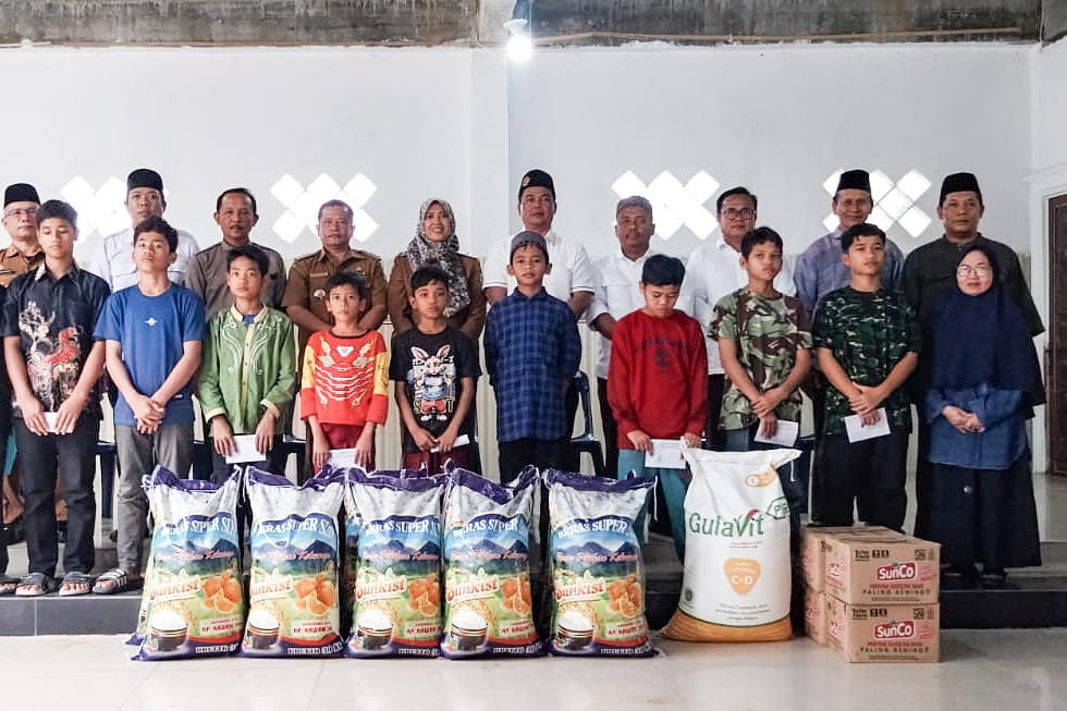 Wakil Wali Kota Pematangsiantar, Dirut Perumda Tirta Uli dan Tim Ramadhan Berbagi PA Taruna Melati Wakil Wali Kota Pematangsiantar, Dirut Perumda Tirta Uli dan Tim Ramadhan Berbagi PA Taruna Melati