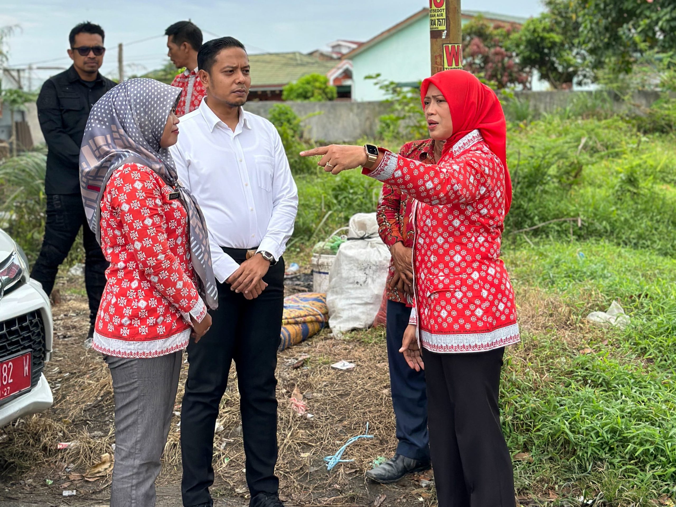 Wakil Wali Kota Pematangsiantar Herlina Melihat Langsung Penanganan Sampahdi Kecamatan dan Kelurahan Wakil Wali Kota Pematangsiantar Herlina Melihat Langsung Penanganan Sampahdi Kecamatan dan Kelurahan