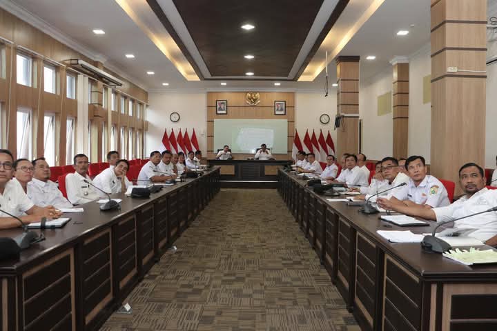 Bupati Pakpak Bharat Pimpin Rapat Perdana Bersama OPD