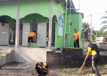 Bulan Ramadhan 1446 H Penuh Berkah, Polsek Siantar Marihat bakti Sosial di Mesjid Al-Amin Sidomulyo