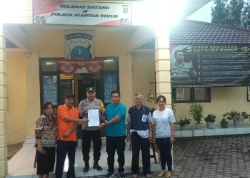 Bhabinkamtibmas Kelurahan Siopat Suhu Polsek Siantar Timur Lakukan Mediasi Permasalahan Kesalahpahaman Warga