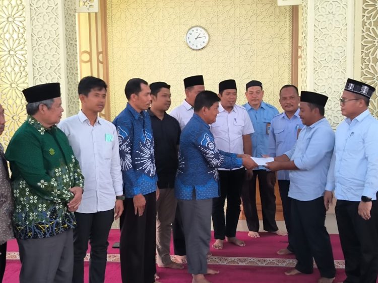 Ramadhan Berbagi, Perumda Tirta Uli Salurkan Bantuan Ke Sejumlah Masjid Dan Panti Asuhan