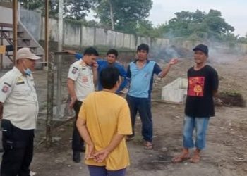 Satpol PP Kota Pematangsiantar Berikan Imbauan Dan Pendekatan Persuasif Kepada Warga Agar Membongkar Bangunan di Seputaran