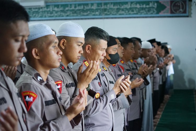 Brimob Polda Sumut Gelar Salat Gaib untuk Tiga Anggota Polri yang Gugur di Way Kanan Lampung