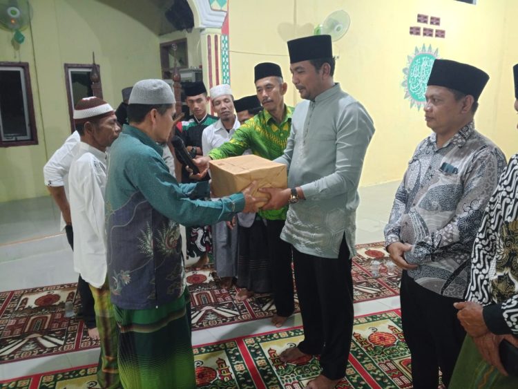 Wakil Bupati Pakpak Bharat Lepas Keberangkatan Tim Safari Ramadhan MUI