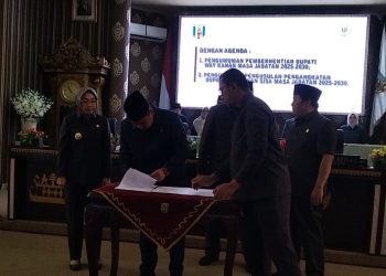 Ketua DPRD Way Kanan Gelar Paripurna Usulkan Pengangkatan Ayu Asalasiyah Menjadi Bupati 2025 -2030 Definitip Gantikan Alm Drs Ali Rahman 