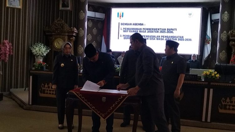 Ketua DPRD Way Kanan Gelar Paripurna Usulkan Pengangkatan Ayu Asalasiyah Menjadi Bupati 2025 -2030 Definitip Gantikan Alm Drs Ali Rahman 